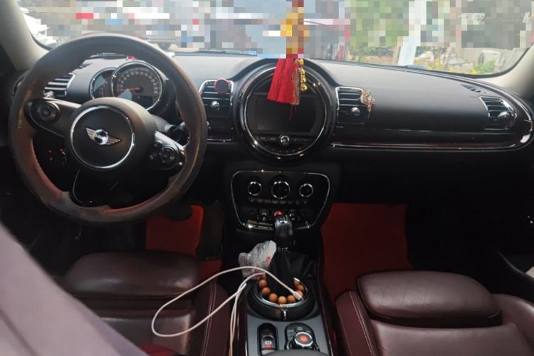 Used MINI Clubman 2016 Revised Version 1.5T COOPER Connoisseur Edition Center Console