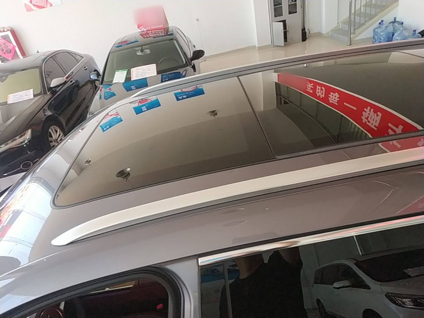 Hongqi E-HS9 2022 660 km Range Flagway Edition Six Seats — снимка 7
