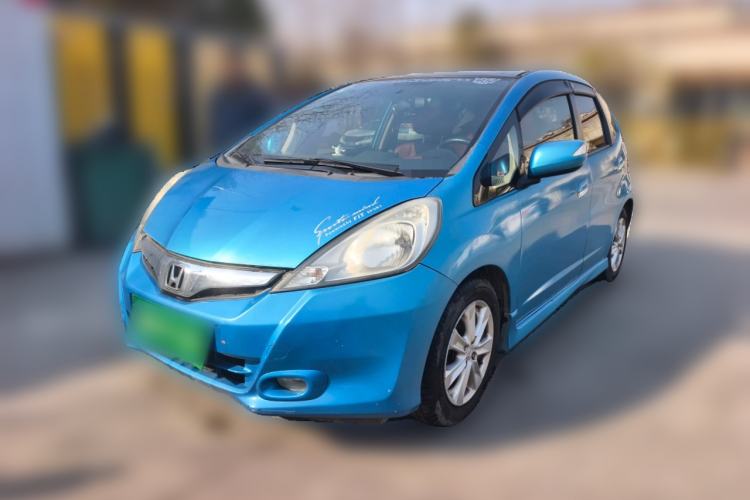 Used Honda Fit 2011 1.5L automatic panoramic sunroof version