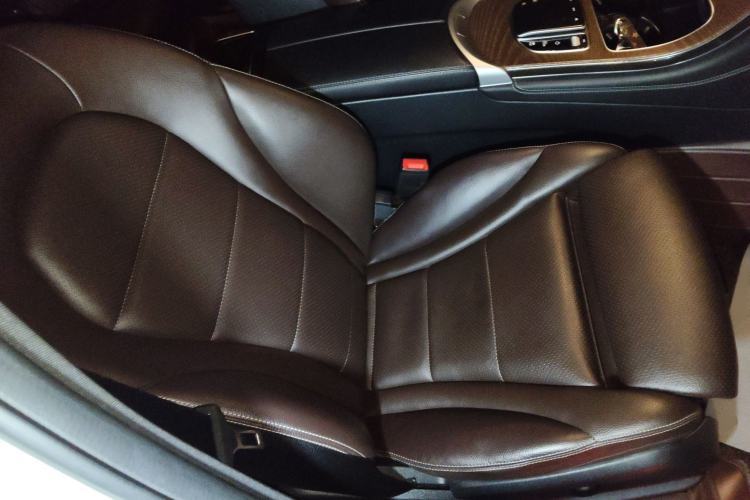 Used Mercedes-Benz GLC 2020 GLC 260 L 4MATIC Luxury Model Right Front Seat