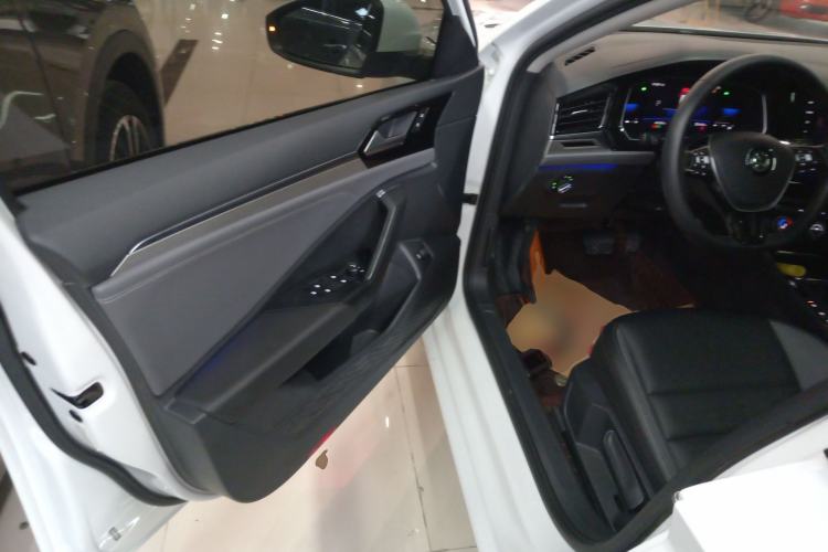 Used Volkswagen Sagitar 2022 280TSI DSG Flyover Edition
