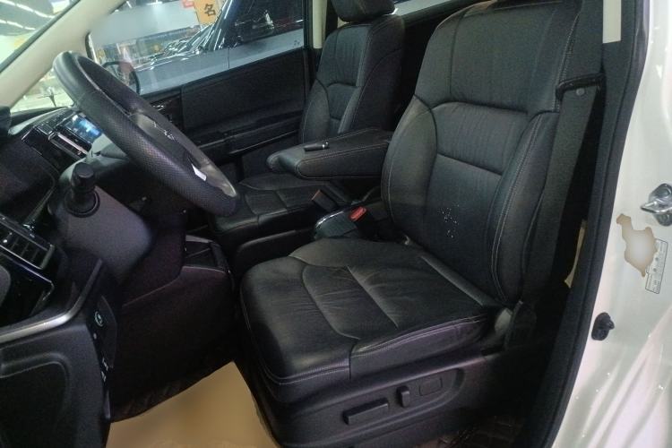 Used Honda Elysion 2016 2.4L Luxury Edition
