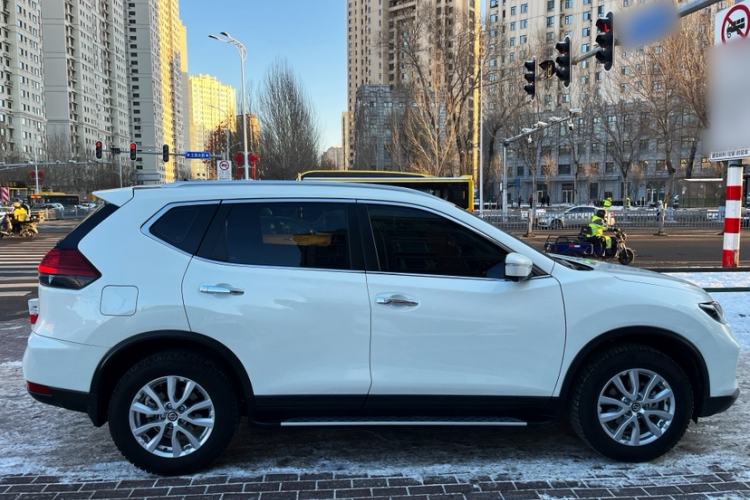 Used Nissan X-Trail 2023 Classic 2.0L Two-Wheel Drive Smart Connect & Comfort Edition Exterior 7