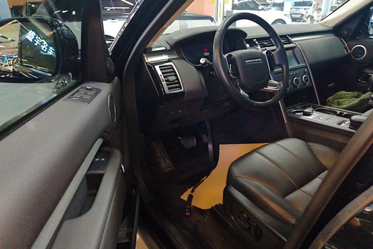 Used Land Rover Discovery 2020 3.0 SC V6 30th Anniversary Special Edition Driver Seat