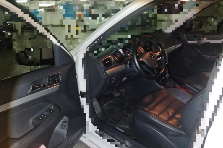 Used Volkswagen Lavida 2017 1.6L Automatic Comfort Edition
