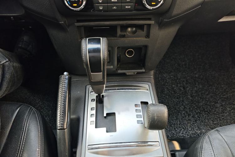 Used Mitsubishi Pajero 2015 3.0L Automatic Elite Edition China V Standard Interior 7