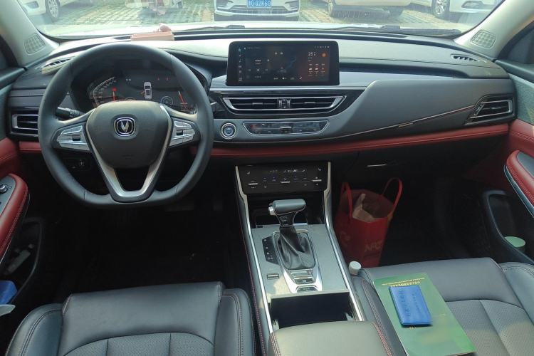 Used CHANGAN CS75 2023 Enjoy Edition 1.5T DCT Prestige Version Center Console