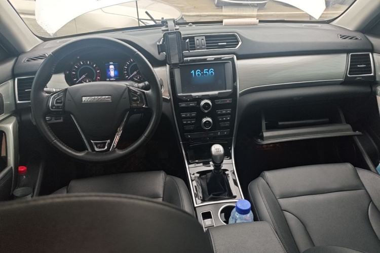 Used Haval H2 2017 Red-Label 1.5T Manual Two-Wheel Drive Luxury Model
