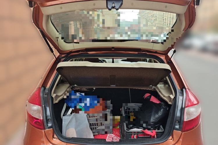 Used Chery Fengyun 2 2010 Hatchback 1.5L Ambition Model Trunk