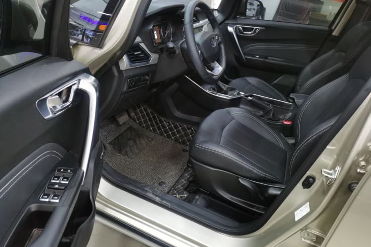 Used Geely Auto Vision X3 2020 1.5L CVT Luxury Model Driver Seat