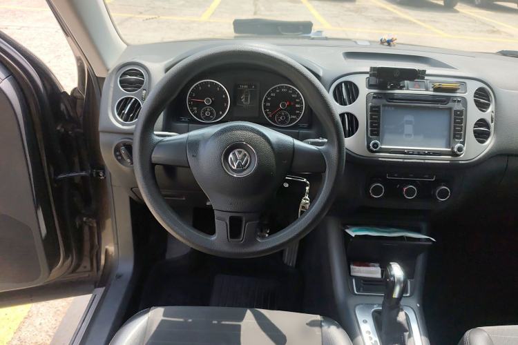 Used Volkswagen Tiguan 2013 1.8TSI Automatic Two-Wheel Drive Trend Edition Steering Wheel