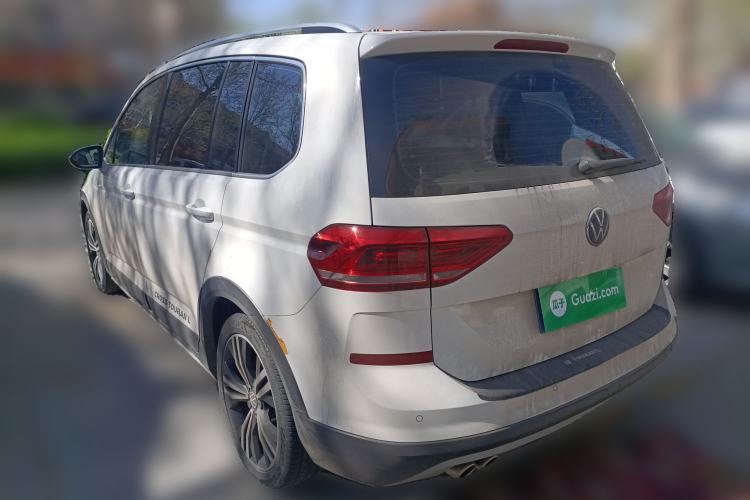 Used Volkswagen Touran 2021 Volkswagen Touran L 280TSI DSG Boundary Edition 7-Seater Rear Left 45 Deg