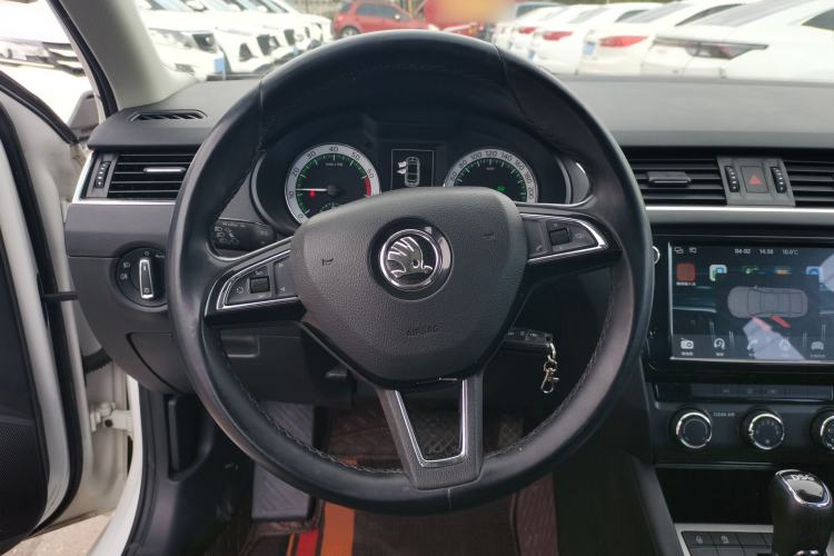 Used Skoda Octavia 2018 TSI230 DSG Luxury Edition
