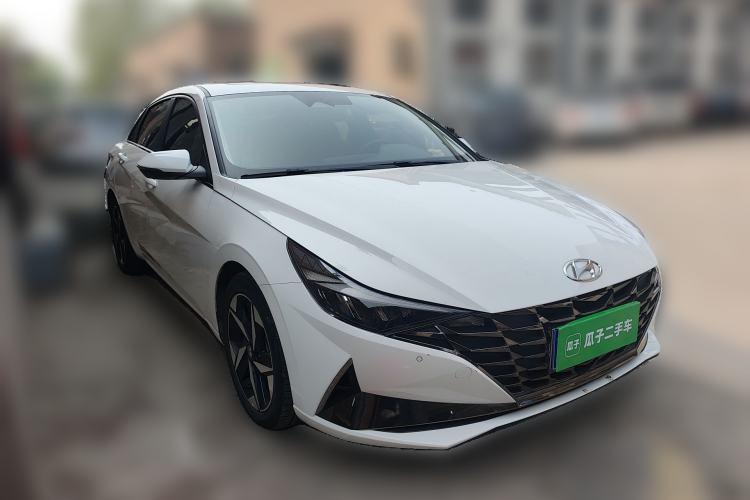 Used Hyundai Elantra 2022 1.5L CVT LUX Prestige Edition
