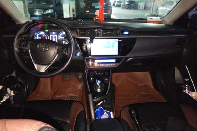 Used Toyota Levin 2016 Dual-Engine 1.8H GS E-CVT Elite Model with Sunroof Center Console