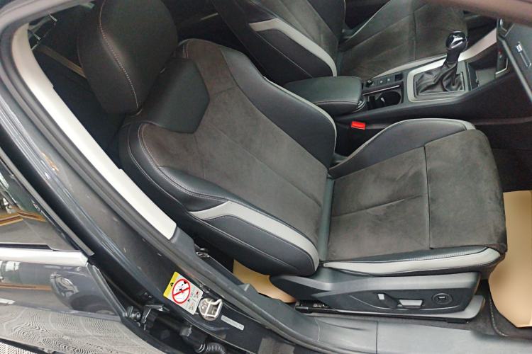 Used Audi Q3 2020 35 TFSI Fashion Dynamic Model Right Front Seat