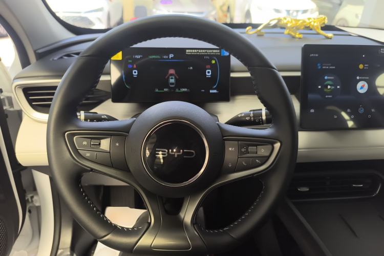Used BYD Seal 05 DM-i 2025 DM-i Smart Drive 55KM Luxury Model Steering Wheel
