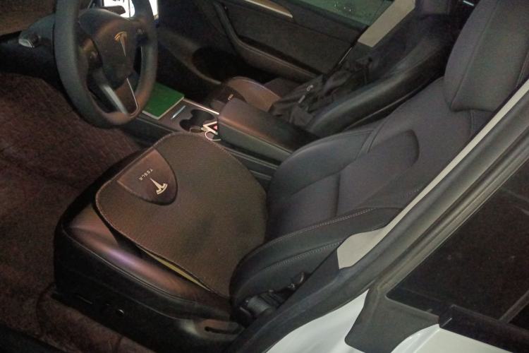 Used Tesla Model Y 2022 Rear-Wheel-Drive Version
