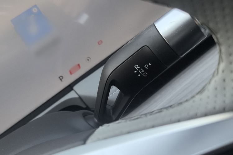 Used Geely Galaxy E8 2024 665 km Range Rear-Drive Starship Long-Range Version
