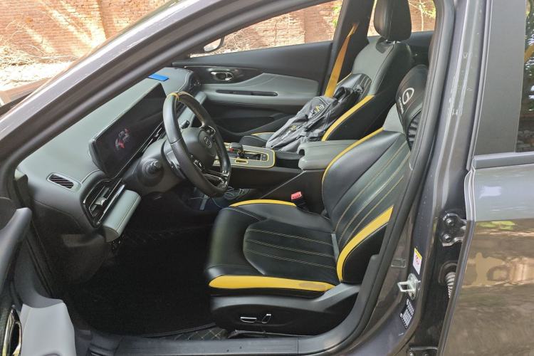 Used GAC Trumpchi EMPOW 2021 270T DCT J15 Version
