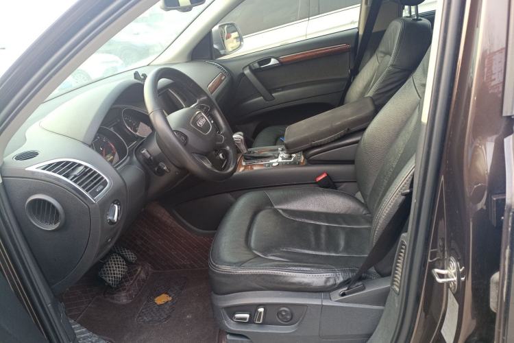 Used Audi Q7 2013 35 TFSI Ambition Edition Left Front Seat