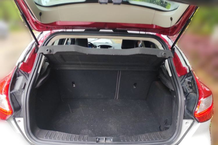 Used Ford Focus 2012 Hatchback 2.0L Manual Luxury Sport Model Trunk