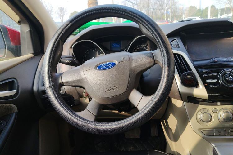 Used Ford Focus 2012 Sedan 1.6L Automatic Comfort Model
