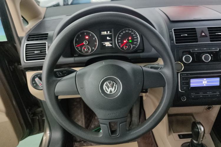 Used Volkswagen Touran 2015 1.4T DSG Comfort Edition 5 Seats