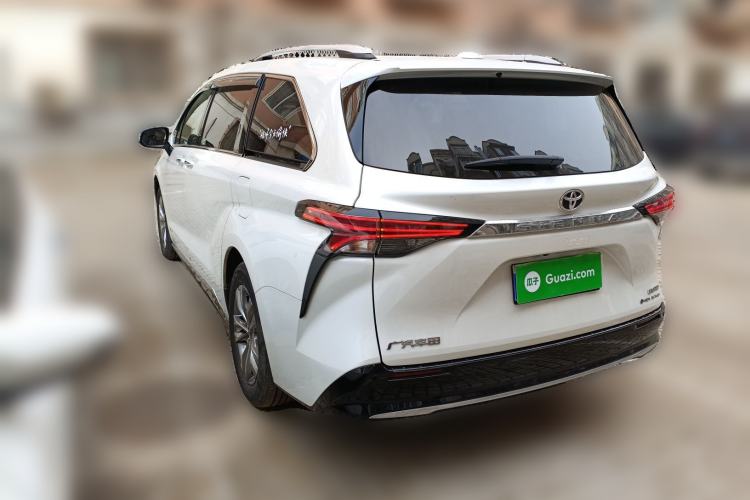 Used Toyota Sienna 2024 2.5L Hybrid Four-Wheel Drive Prestige Edition
