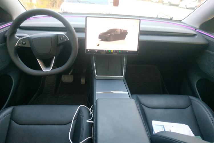 Used Tesla Model Y 2025 Updated Version Long-Range All-Wheel Drive Center Console