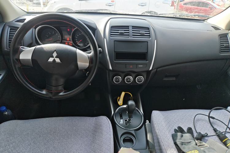 Used Mitsubishi ASX 2018 2.0L CVT Two-Wheel Drive Smart Orange Edition
