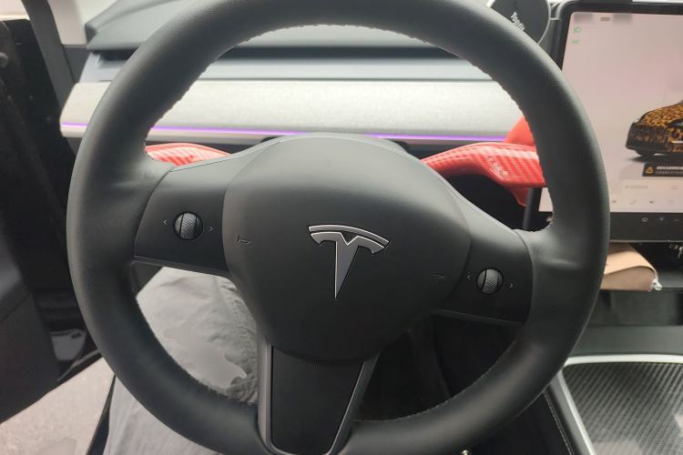 Used Tesla Model Y 2023 Rear-Wheel-Drive Version Steering Wheel