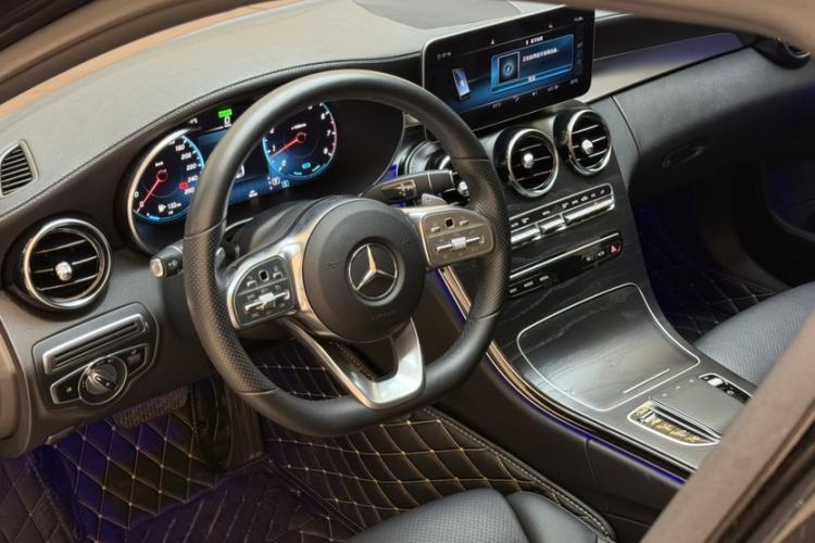 Used Mercedes-Benz C-Class 2020 C 260 L Sport Edition Interior 7