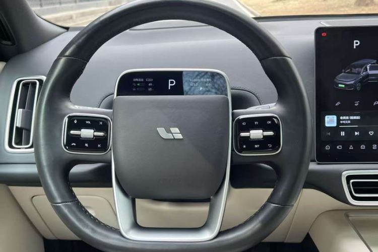 Used Li Auto L9 2022 Max model Interior 4