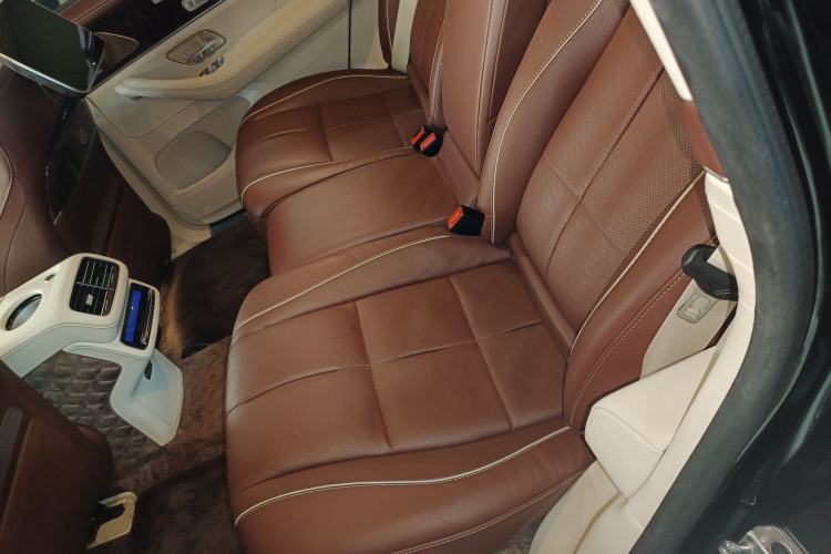 Used Mercedes-Benz Maybach GLS 2021 GLS 480 4MATIC Left Rear Seat