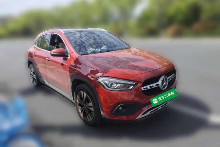 Used Mercedes-Benz GLA 2020 GLA 200 Front Right 45 Deg