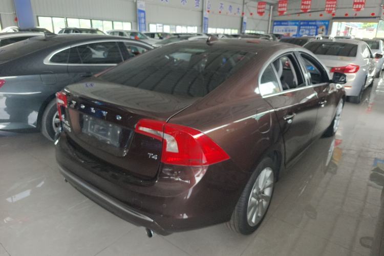 Used Volvo S60 2017 S60L T4 Smart Range Edition Rear Right 45 Deg