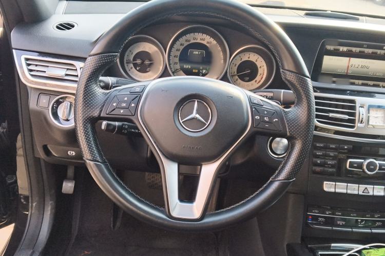 Used Mercedes-Benz E-Class 2015 E 260 L Sport & Fashion Model
