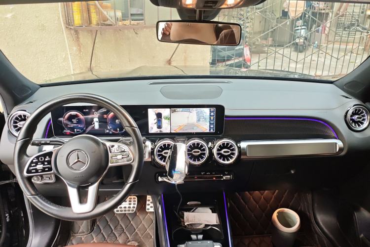 Used Mercedes-Benz GLB 2020 Facelift GLB 200 Fashion Edition Center Console