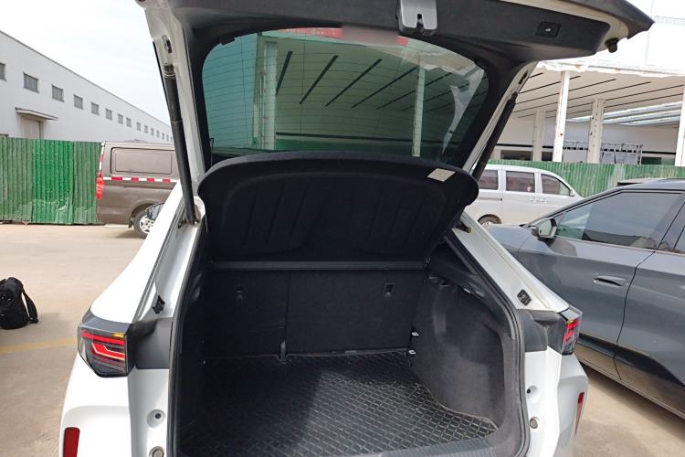 Used Volkswagen ID.UNYX 2024 Revised Pro Long-Range Version Trunk