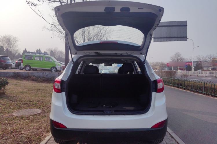 Used Hyundai ix35 2013 2.0L Automatic Two-Wheel Drive Smart GLS China IV Standard