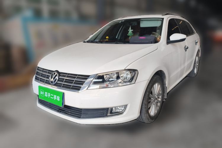 Used Volkswagen Gran Lavida 2013 1.6L Manual Comfort Model