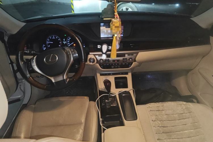 Used Lexus ES 2013 250 Luxury Edition
