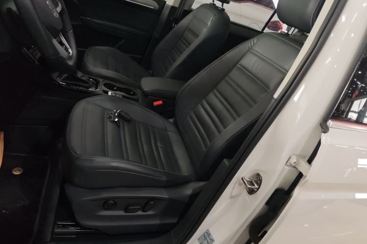 Used Volkswagen Touran 2016 Volkswagen Touran L 280TSI DSG Luxury Edition Left Front Seat