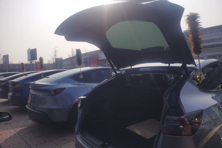 Used Tesla Model Y 2024 Rear-Wheel-Drive Version