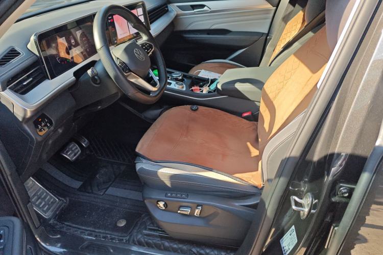 Used Volkswagen Tavendor 2023 380TSI Four-Wheel Drive R-Line Cruise Edition
