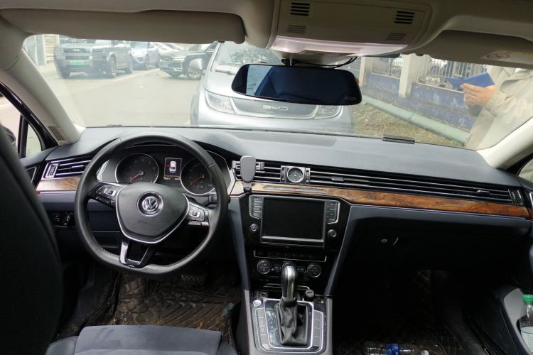 Used Volkswagen Magotan 2017 330TSI DSG Luxury Model