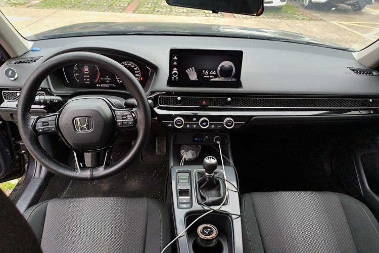 Used Honda Integra 2023 240TURBO Manual Exclusive Edition Center Console