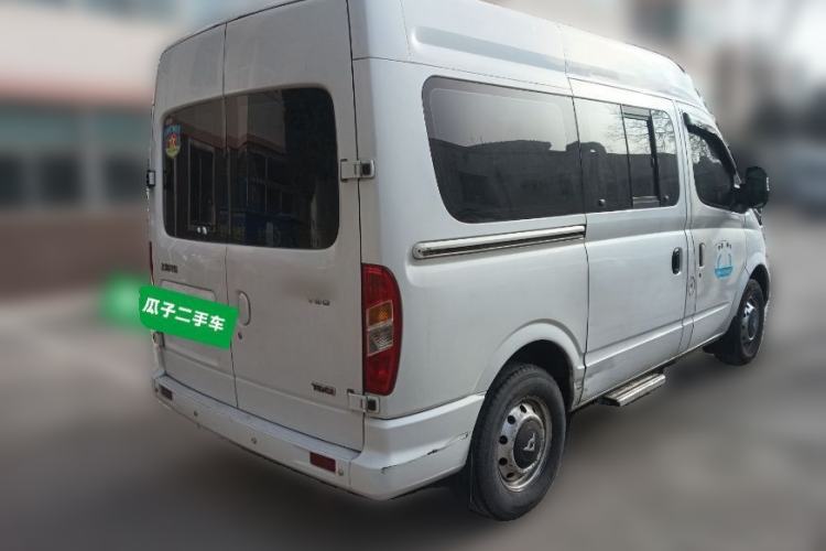 Used SAIC MAXUS Xintu V80 2015 2.5T Manual Zunjie Edition Short Wheelbase Mid-Height Configuration
