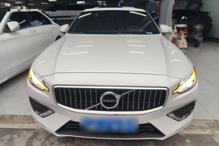 Used Volvo S60 2022 B4 Zhiyi Luxury Edition